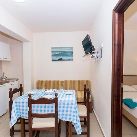 Mandy Suites Kíssamos Exterior foto